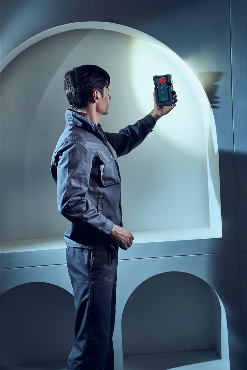 IP65 Cordless Aluminum Flood Light With Power Bank (8)