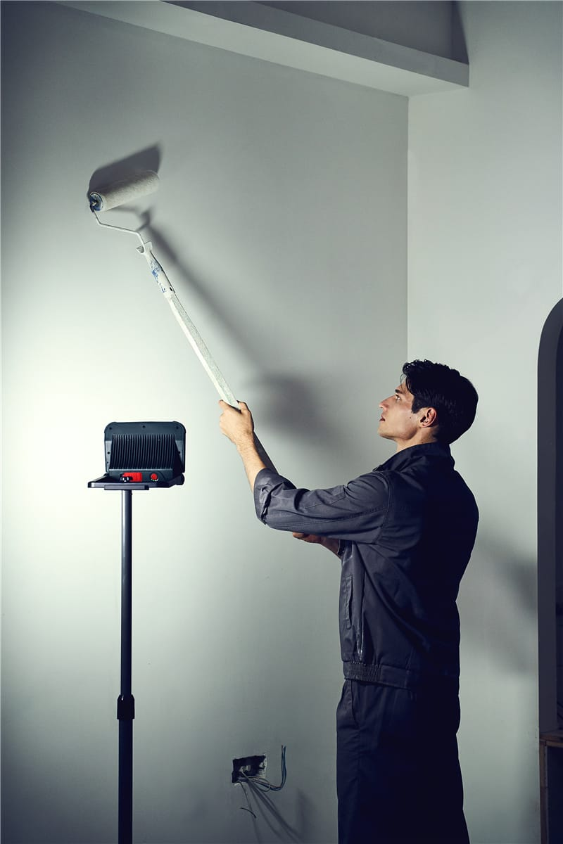 1500lm Moblie Rechargeable Frosted Flood Light ECO (5)