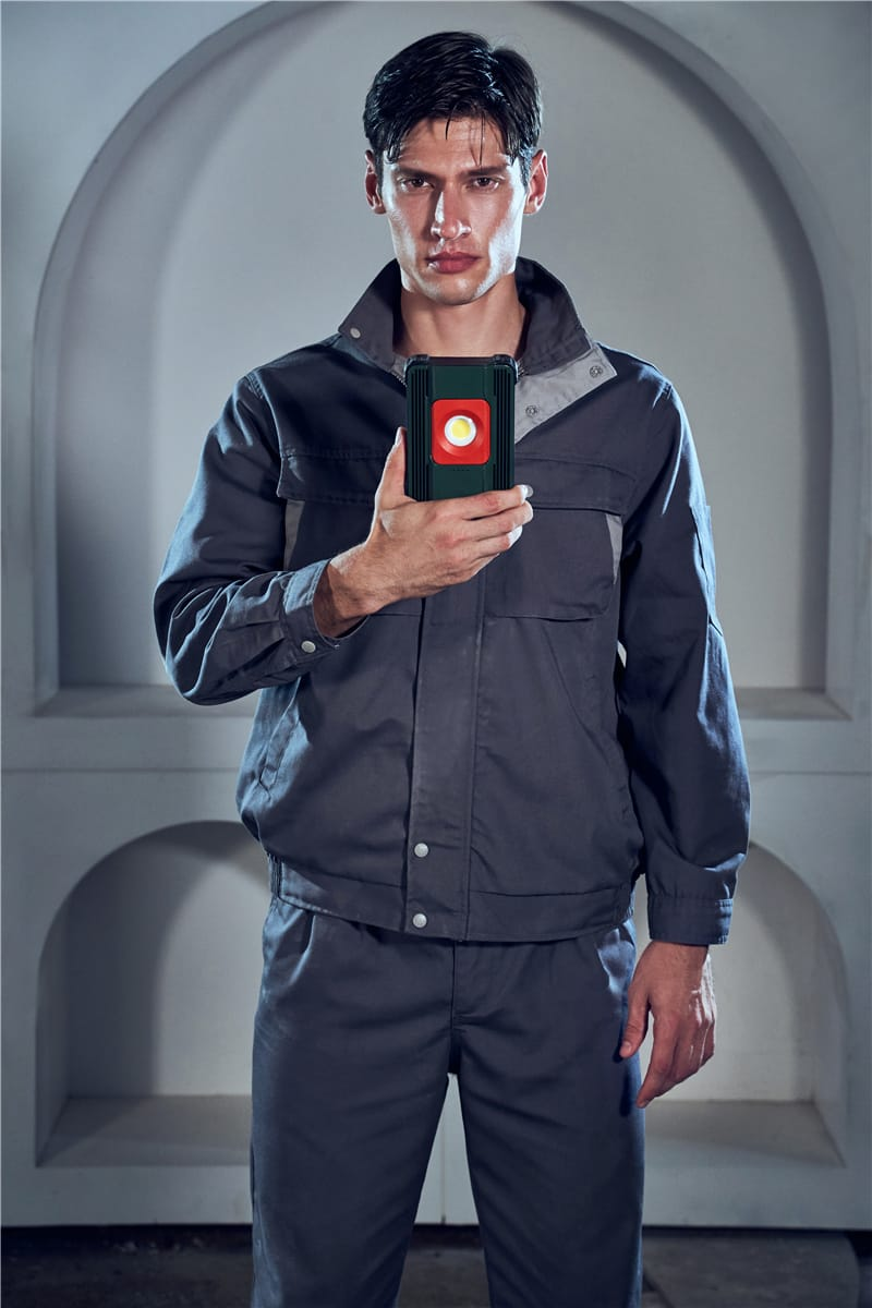 IP65 Cordless Aluminum Flood Light With Power Bank (5)